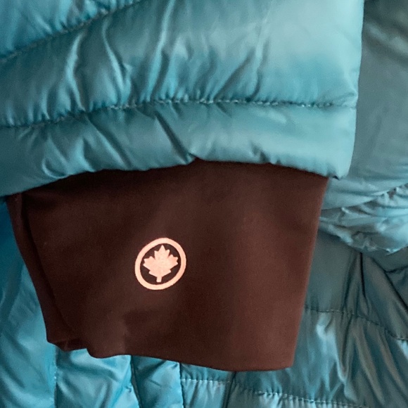 (NWOT) Beautiful New Puffer Jacket / Size L - Picture 5 of 6